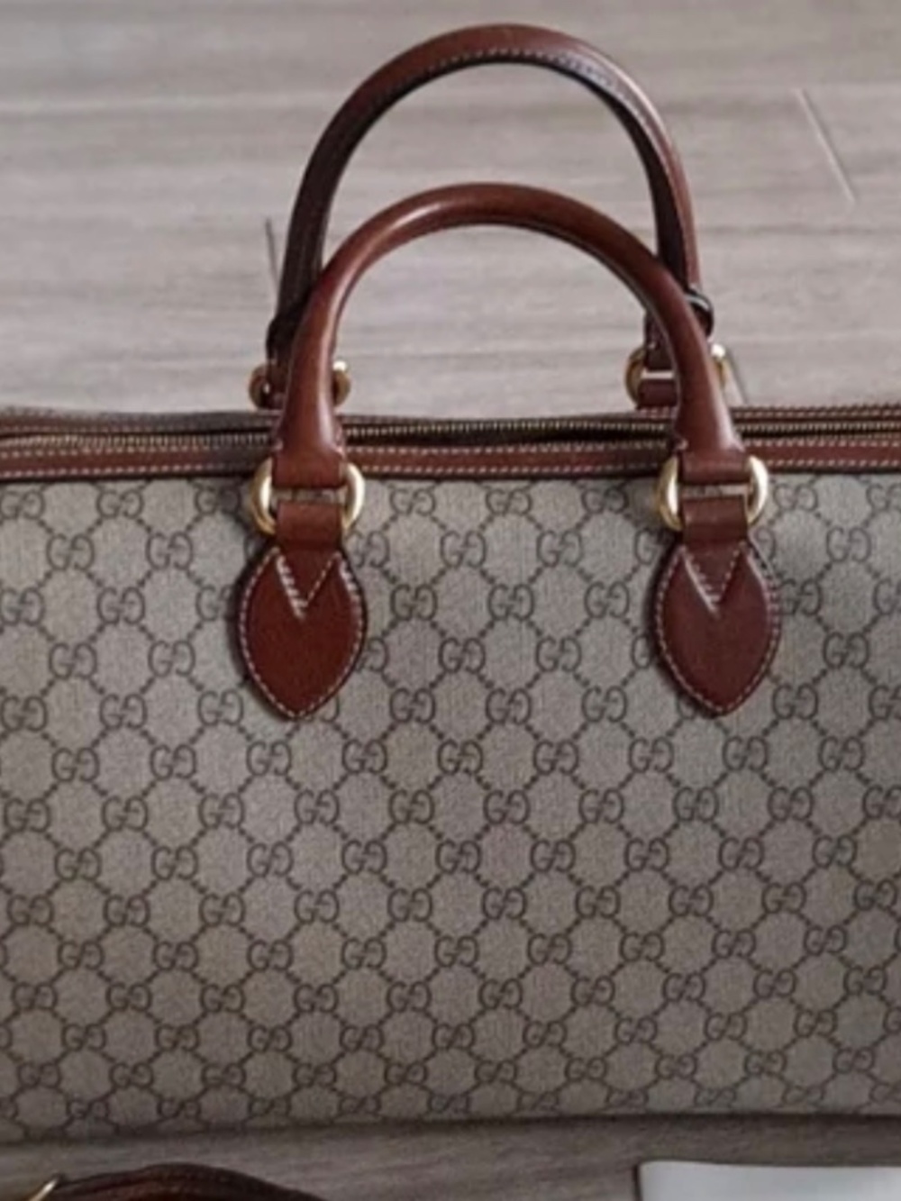 Gucci (Large) - Picture 12 of 13